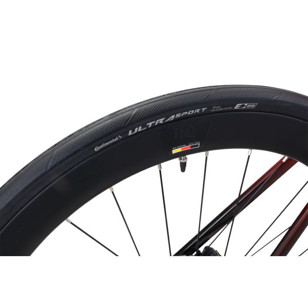 Double Disc Brake KOOTU Road Bike , T800 Carbon Black And Blue Road Bike