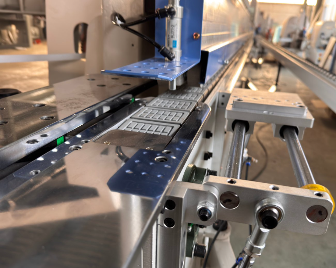 12 Functions Automatic Edge Bander Machine Banding Machine 28KW