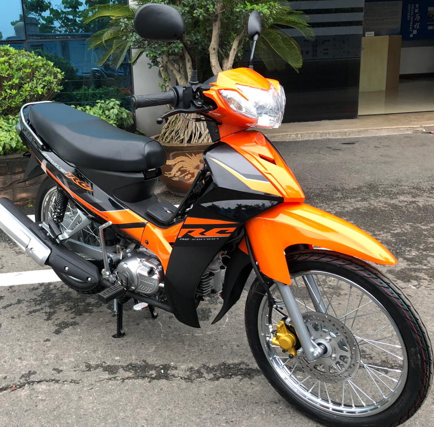 Comfortable 110cc Super Cub Motorcycle With Step Through Frame