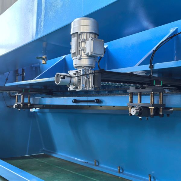 Hydraulic Guillotine Electric Angle Adjustment Hydraulic Shearing Machine 4mm Cutting