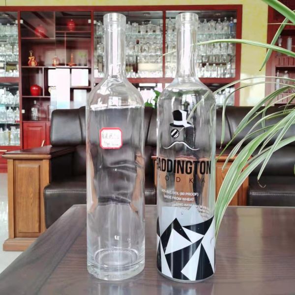 250ml/500ml/700ml/750ml/1L Glass Products for Wine Super Flint Empty Round Vodka Bottle