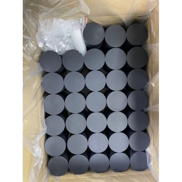 Mini 50ml Glass Perfume Bottles With Black Magnetic Perfume Cap And Black Box