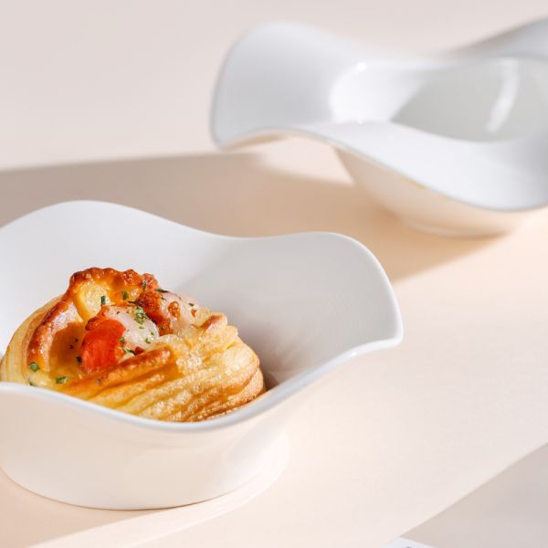 Wavy White Porcelain Tableware Unique Pretty Cream Pasta Bowls