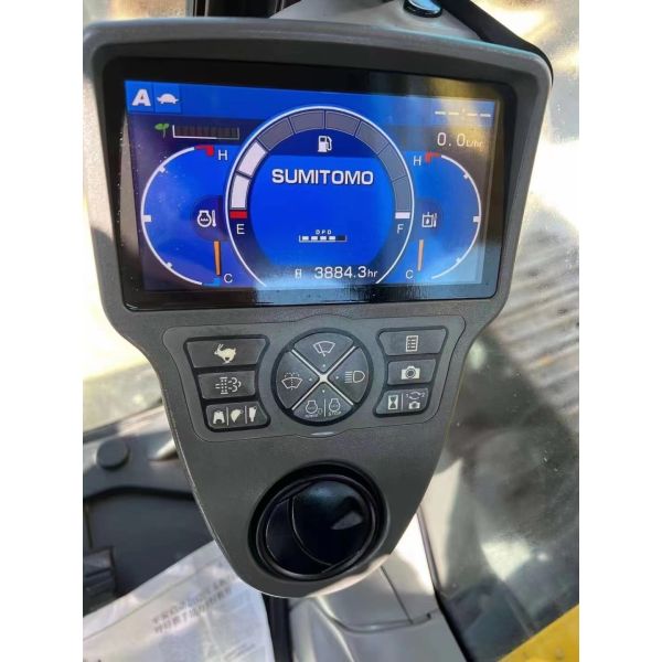 Used Simitomo Excavator , Well Maintained And In Good Condition Available Now