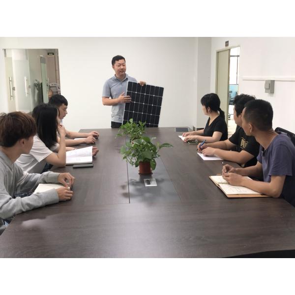 Flexible 120 Watt Monocrystalline Solar Panel Lightweight For RVs Trucks Ocean Tents