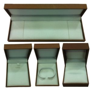 Buy cheap Free Design customized plastic jewelry set case from wholesalers