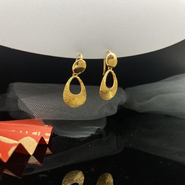 Sleek 18K Gold Plumeria Stud Earrings