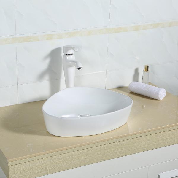 Polished Surface Counter Top Bathroom Sink White And Black Color Triangle Surface