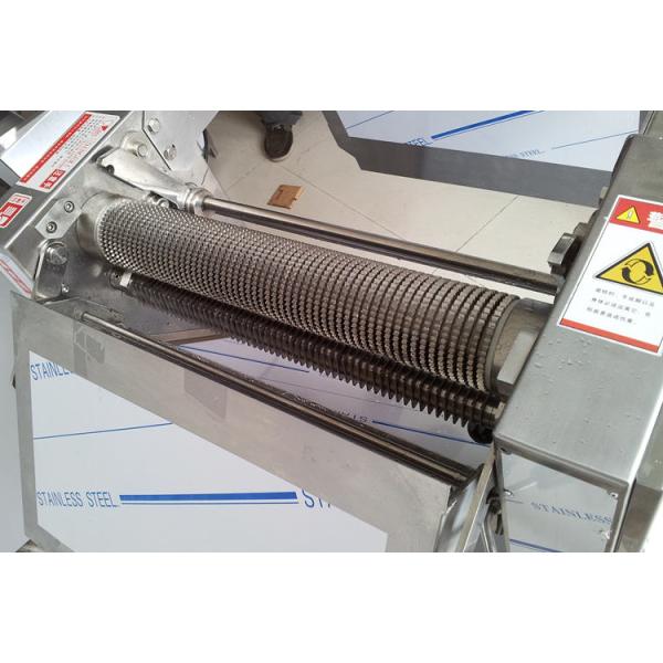 750w Automatic Pig Meat Cutting Machine Fatty Pork Skin Peeling Machine