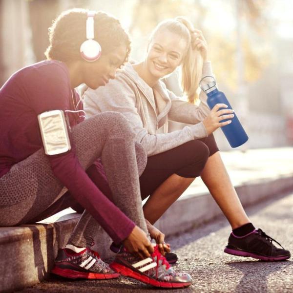 17 oz Stainless Steel Sports Water Bottle Insulated Reusable Water Bottles with Handle Metal Bottle for Hikers Gift