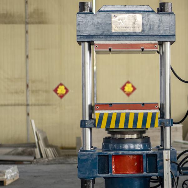 Maximize Your Lab's Potential with Our Advanced Laboratory Press