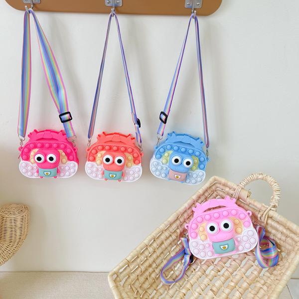 14.5*11*4cm Cute Silicone Pencil Box Organizer with Lid Bpa Free Material