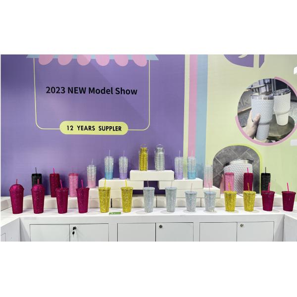 750ml Food Grade Custom Sparkly Water Bottle Iridescent Inlaid Diamond Glitter Custom Studded Tumbler With Straw Easy To Hold And Clean 9.7*23.2cm