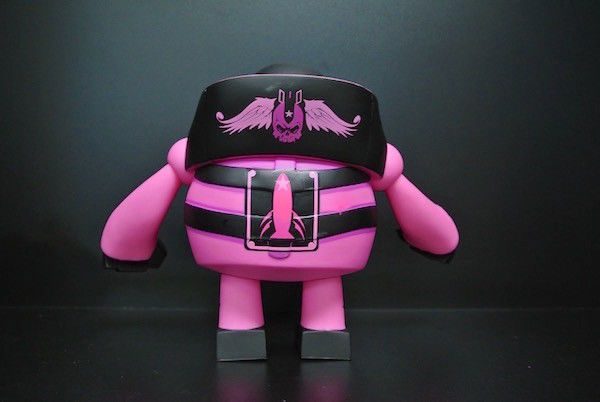 Customized Pink Black Coin Bank Toy Hands Movable 8 Inch For Home Decoration