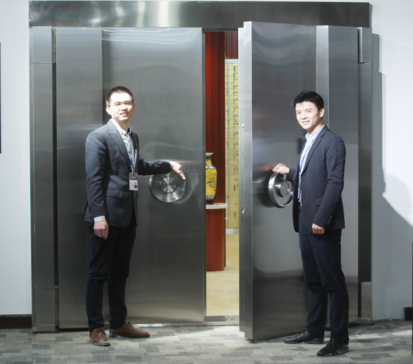 Sturdy Construction Height 2500mm 240mm Burglar Proof Door Double Opening