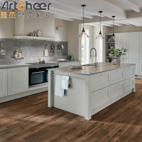 Durable Traditional Outdoor Kitchen Island with Marble Top and Pendant Light Design