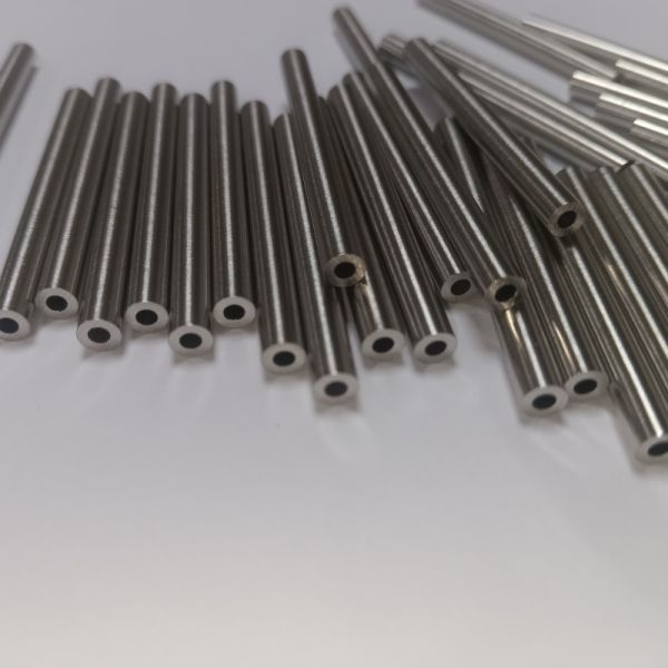 Precision Cutting Of 304 Stainless Steel Capillary Tubes Without Burrs