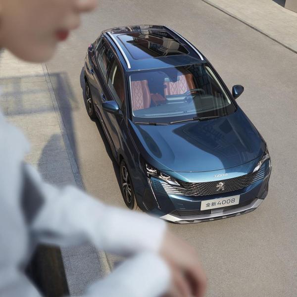 Naturally Aspirated SUV Petrol Cars Automatic Multi Function Aluminium Alloy