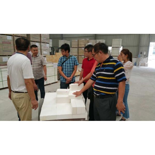 Standard Size Heat Proof Bricks , Fire Refractory Bricks For Blast Furnace