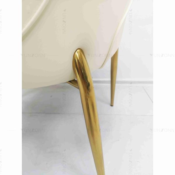 Understated Luxury Velvet Leisure Sofa Chair With elasticity sponge