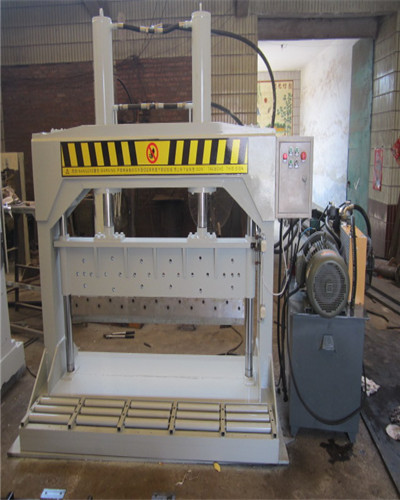 Hydraulic Rubber Cutting Machine , Rubber Cutting Equipment Width Of Glue Cutting 800mm