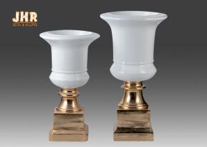 Quality Two Sizes Glossy White Fiberglass Centerpiece Table Vases With Gold Pedestal Base for sale