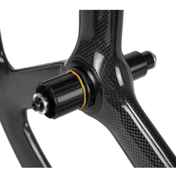 Rear Fixed Gear 700C Road Bike Wheelset 3 Spoke 70mm Depth With Wave Circle Disc Brake System