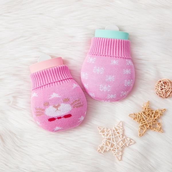 Classic Red 2 Liter Hot And Cold Water Bottle , Hot Water Bottle For Cramps With Anti Leak Design