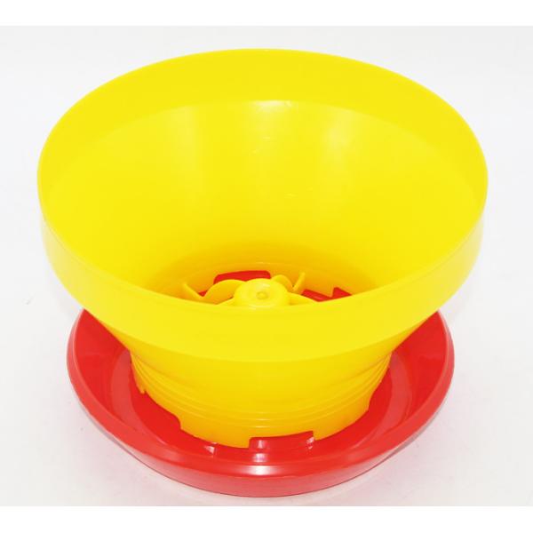 New Type Red Chicken Drinker With Leg Water Bucket Manual Poultry Feeder And Drinker Farming Equipment