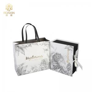 China FSC Certificate White Gift Boxes With Ribbon on sale