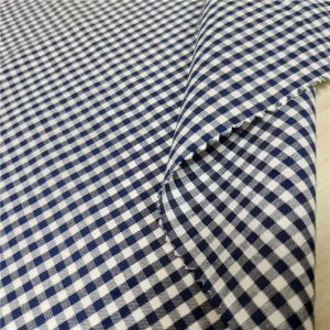 102GSM 100X70 40X40 Yarn Dyed Fabric 62/63" Width