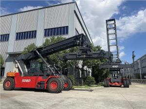 Quality Handling Container Reach Stacker with and 71400 Kgs Service Weight for sale