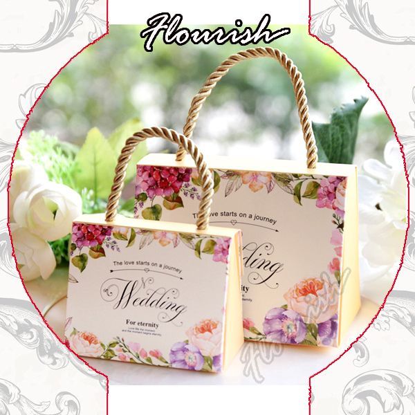 Lovely Wedding Gift Box Magnetic Cardboard Box with PU Leather Handle
