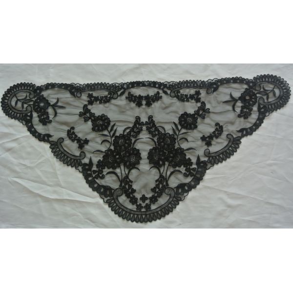elegant embroidered Barcelona veil Authentic Spanish Medallion Mantillas