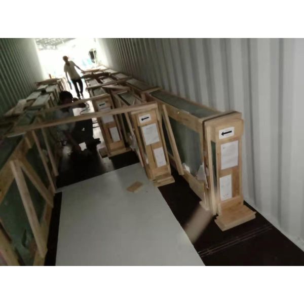 Modular Office Dividing Wall Soundproof Glass Cubicle Walls Designer Glass Partition with Blinds for Bank Office