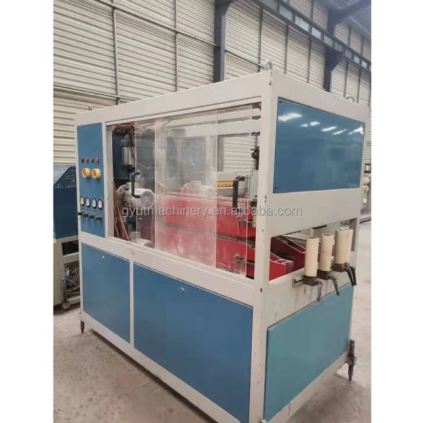 Second Hand Plastic Pipe Making Machine for Durable Water Pipes in Manufacturing Plant