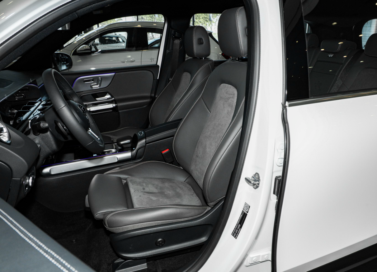 512km Benz EV Car Mercedes Benz EQB 350 4 MATIC 5 Door 7 Seats SUV EV