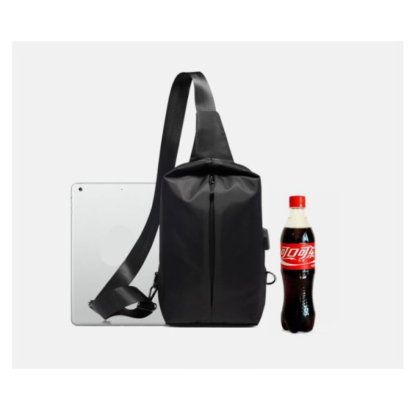 Water Resistant Polyester Lining Anti Theft Chest Sling Bags With USB 5L