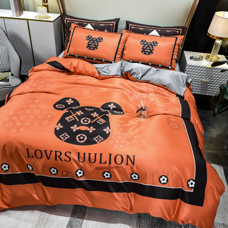 Cartoon Bear Luxury Violent Bear Bed Sheet Duvet Cover Designer Bedding Set Sustainable