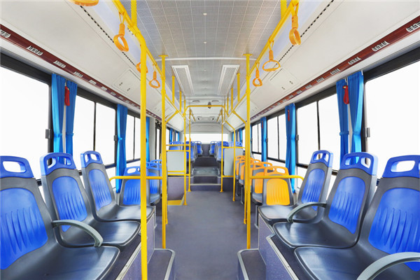 61-69 Seater Electric Coach Bus 132kW Electric Motor Coach