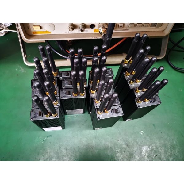 Mini portable GPS Jammer Hand-held portable black Can choose WiFi bluetooth jammer portatile12 bochuangshikong BCSK-101M