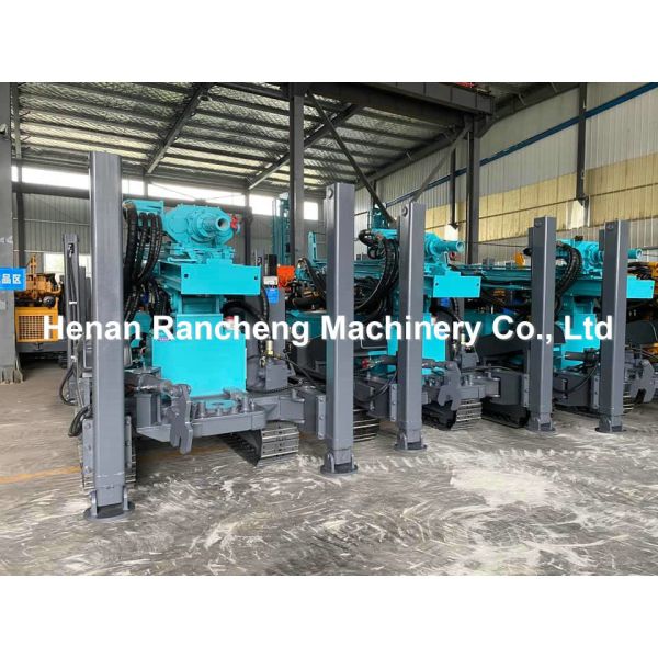 Hydraulic Crawler Water Well Drilling Machine 70KW Diesel Engine 260m Bore Depth