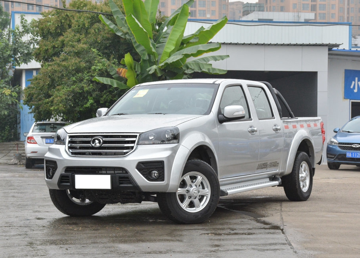 2.0L Diesel Heavy Duty Pickup Trucks , 95kw 5 Seat Pickup Truck