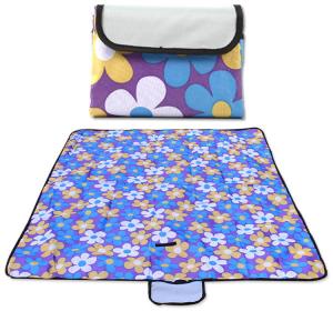 China Promotional Outdoor Waterproof Picnic Mat  6*8cm Oxford Cloth  Logo Customized on sale