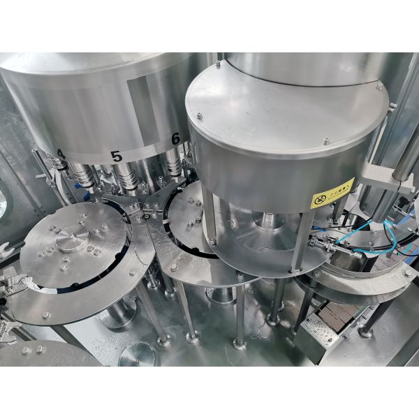 Customized Rotary Stable Plastic Bottle Filling Machine For Big Capacity