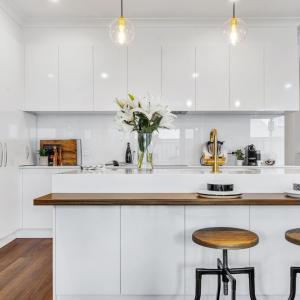 DTC Acrylic Kitchen Furniture Modern Moisture Proof 18mm Kitchen Unit