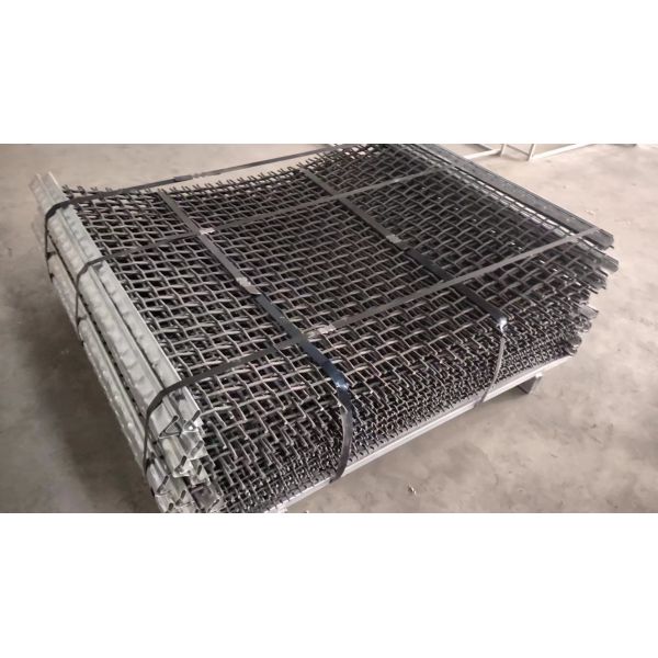 High Carbon Steel Square Hole Vibrating Screen Mesh 1.5X2m