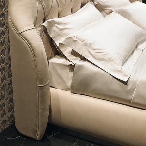 Tufted Luxury Ottoman Double Bed