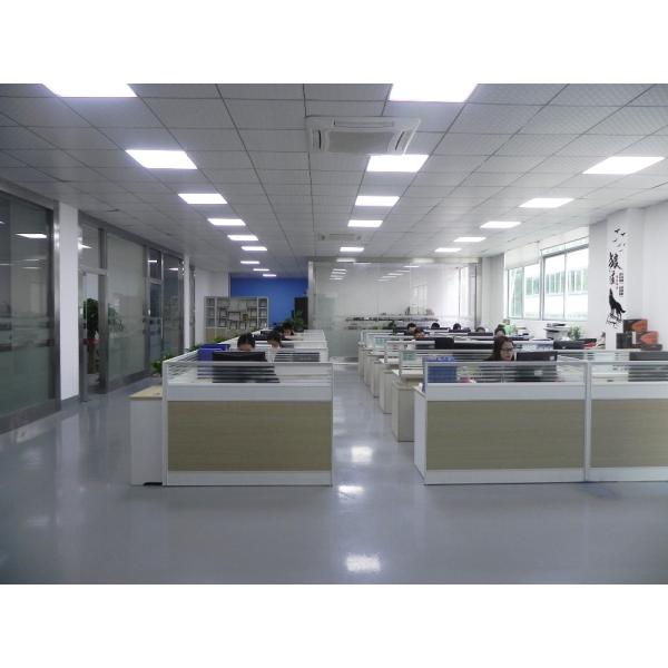 Customize Voltage DC24V 48V Poly Solar Panel 200W 300 400 Watt Solar Panel