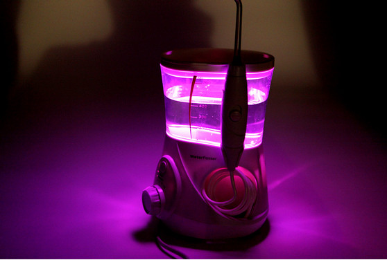 LED light Massage 700ML Volume 100-240V wholesale gum care oral irrigator dental water flosser